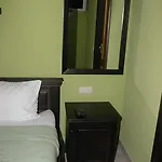 Guest House *