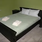 Guest House Motel *