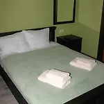 Guest House Motel *
