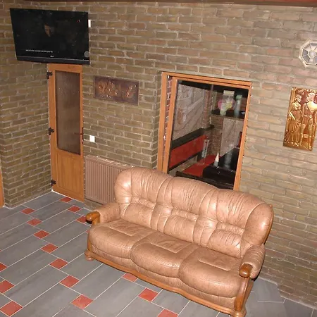 Guest House 汽车旅馆