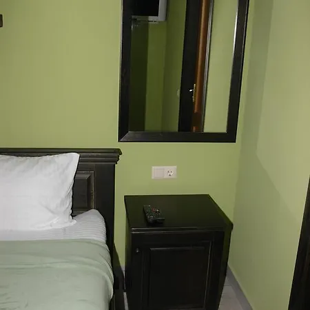 Guest House *