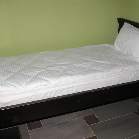 Guest House *